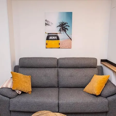 Sweeping Views 1bd 100m To Poniente *