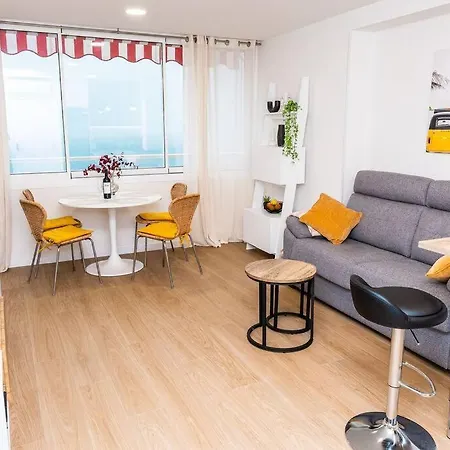 Sweeping Views 1bd 100m To Poniente * 베니돔