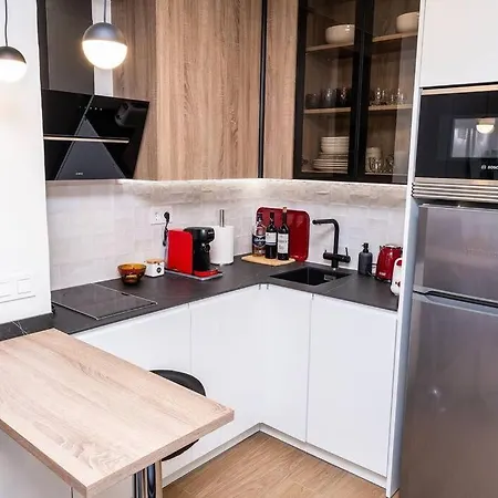 아파트 Sweeping Views 1bd 100m To Poniente 베니돔