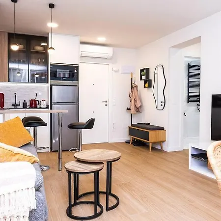 아파트 Sweeping Views 1bd 100m To Poniente *