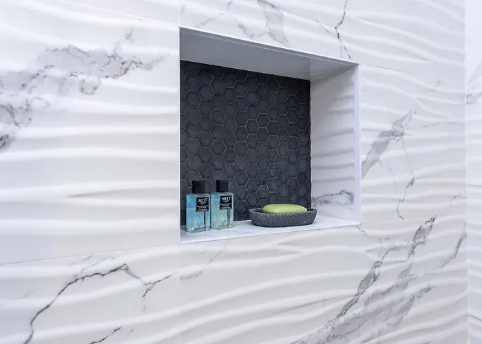 Sweeping Views 1bd 100m To Poniente 公寓 *