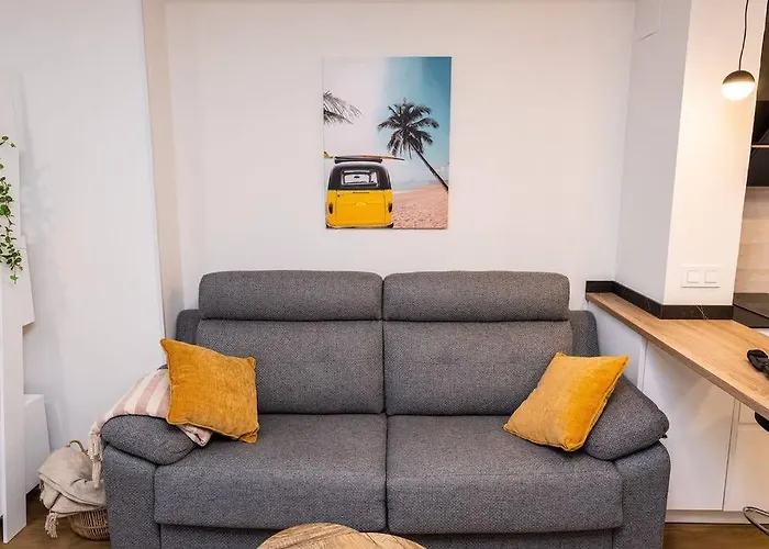 Sweeping Views 1bd 100m To Poniente *