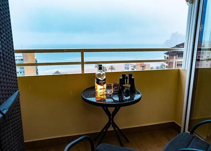 Sweeping Views 1bd 100m To Poniente * 貝尼多姆