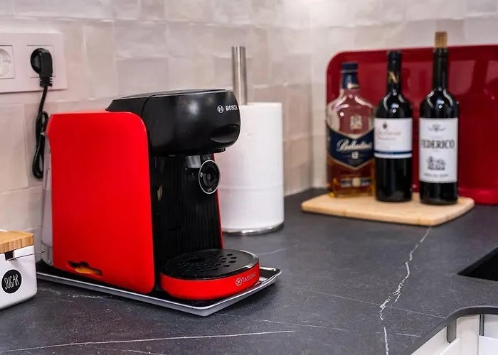 Sweeping Views 1bd 100m To Poniente *