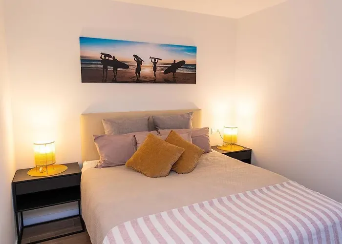 公寓 Sweeping Views 1bd 100m To Poniente *